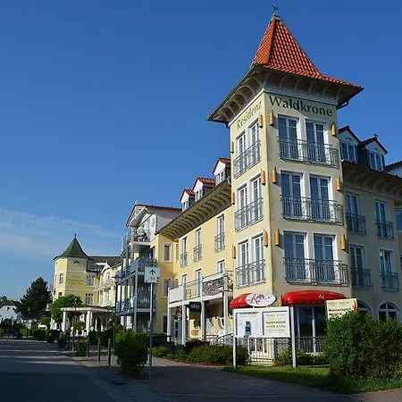 Ferienappartement Und Economyzimmer Residenz Waldkrone Kuehlungsborn